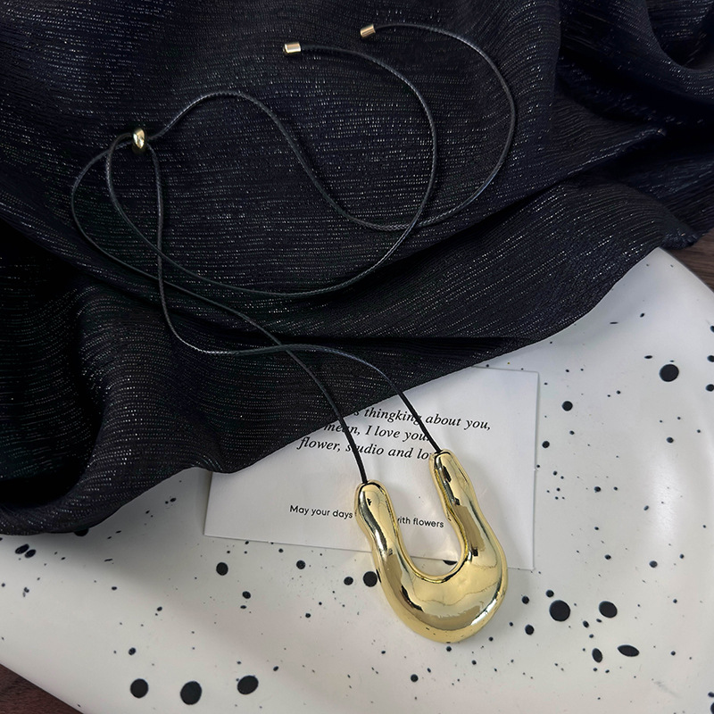 Довге Намисто Підкова U-подібної форми