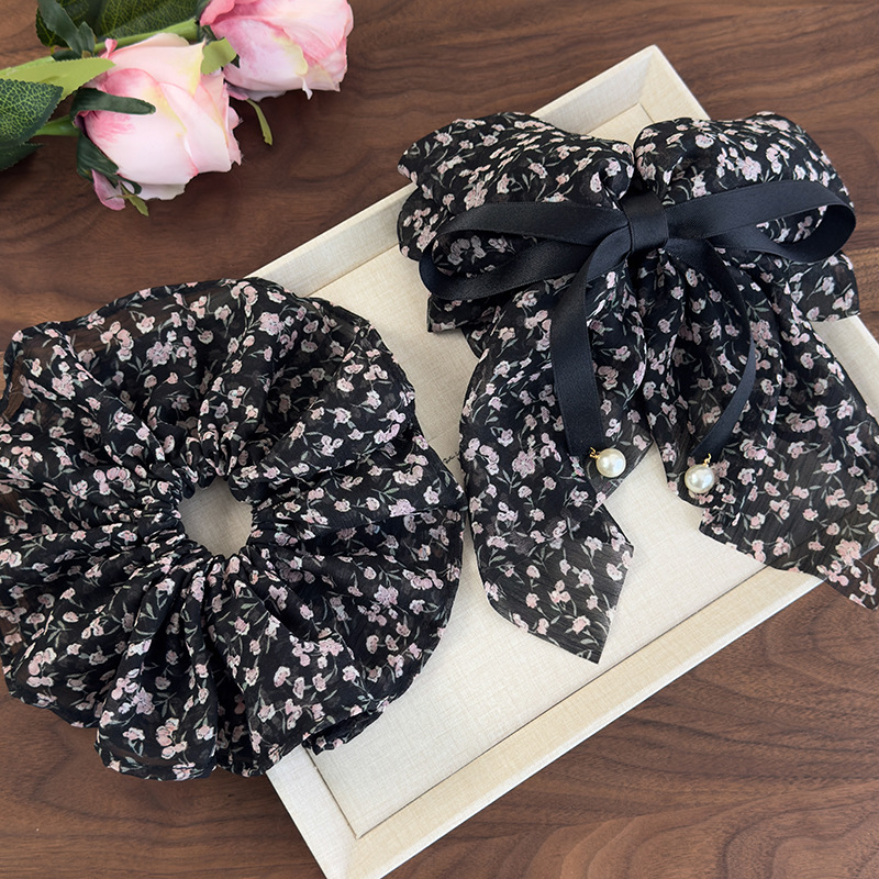 Scrunchies med rosett