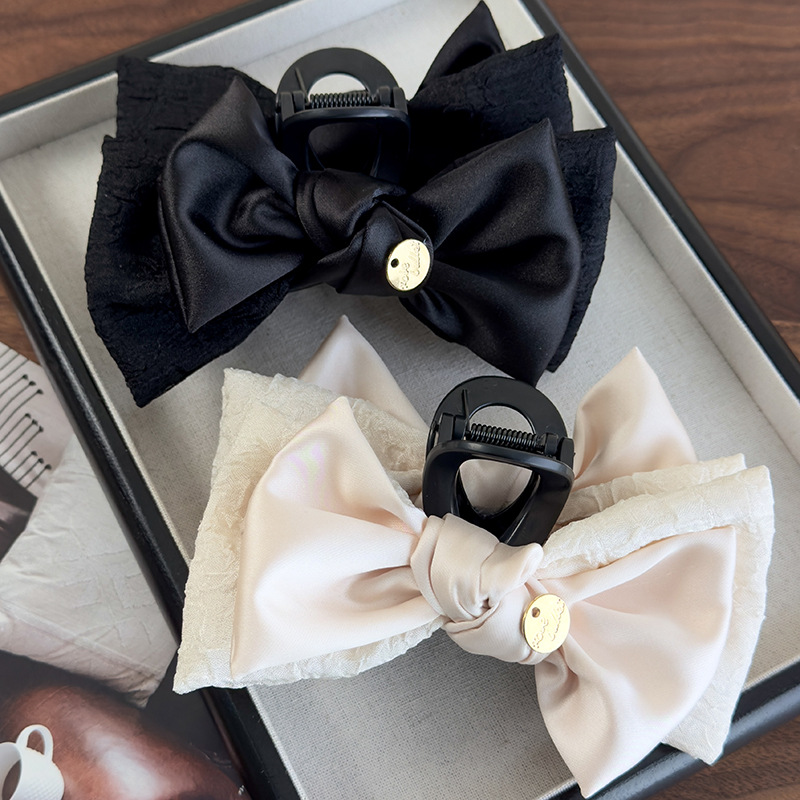 Agrafă de Păr cu Aplică Dublă din Satin