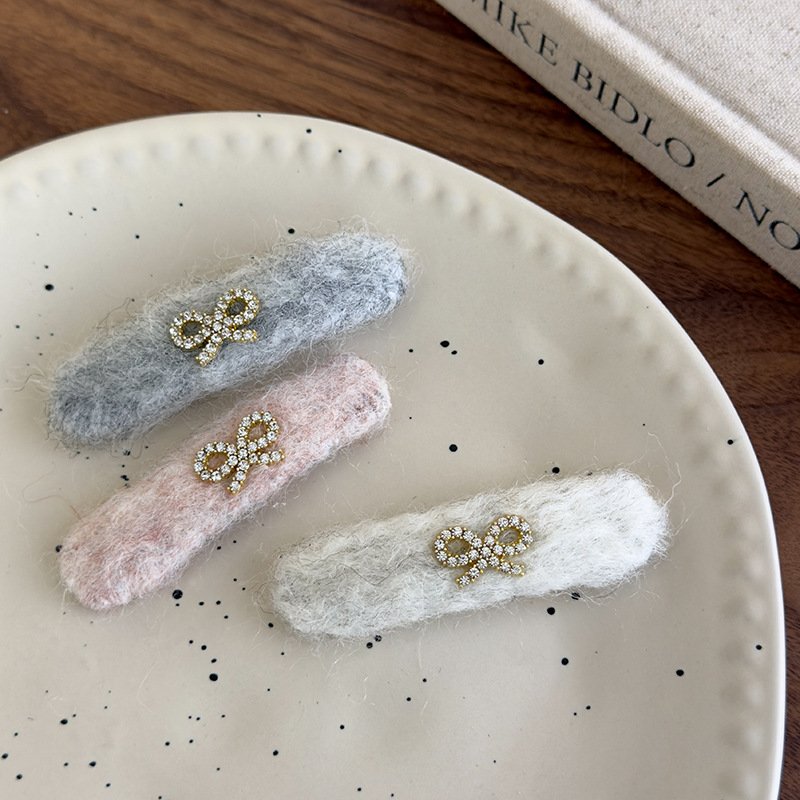 Agrafă de păr cu fundiță strass