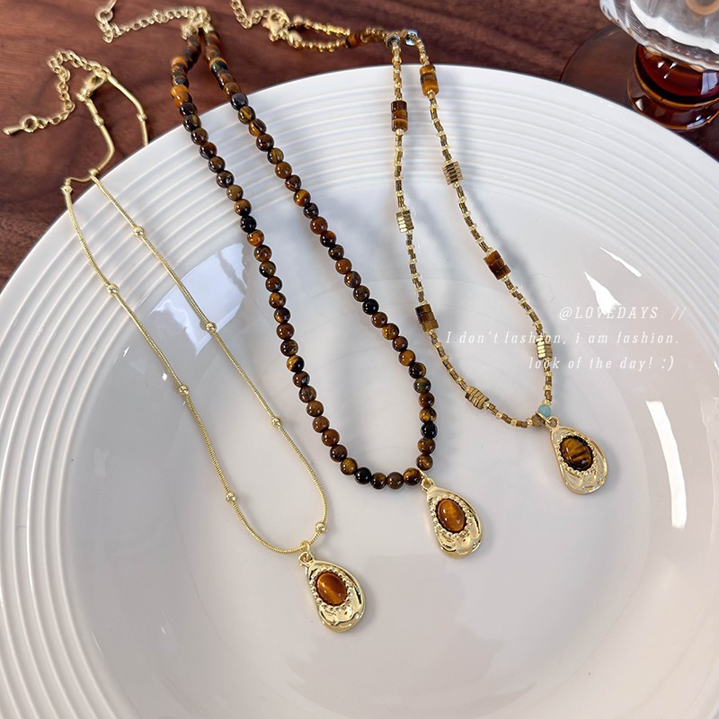 قلادة عين النمر