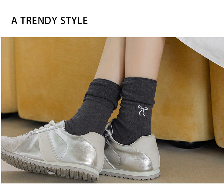 Meias Meia Canela com Laço Bordado