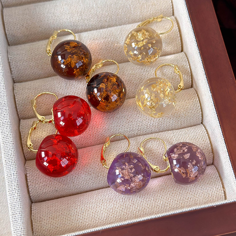 레진 골드 포일 라운드 볼 귀걸이