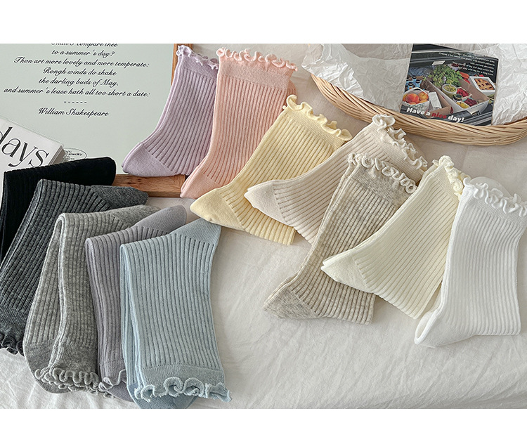 Meias Slouch com Babados