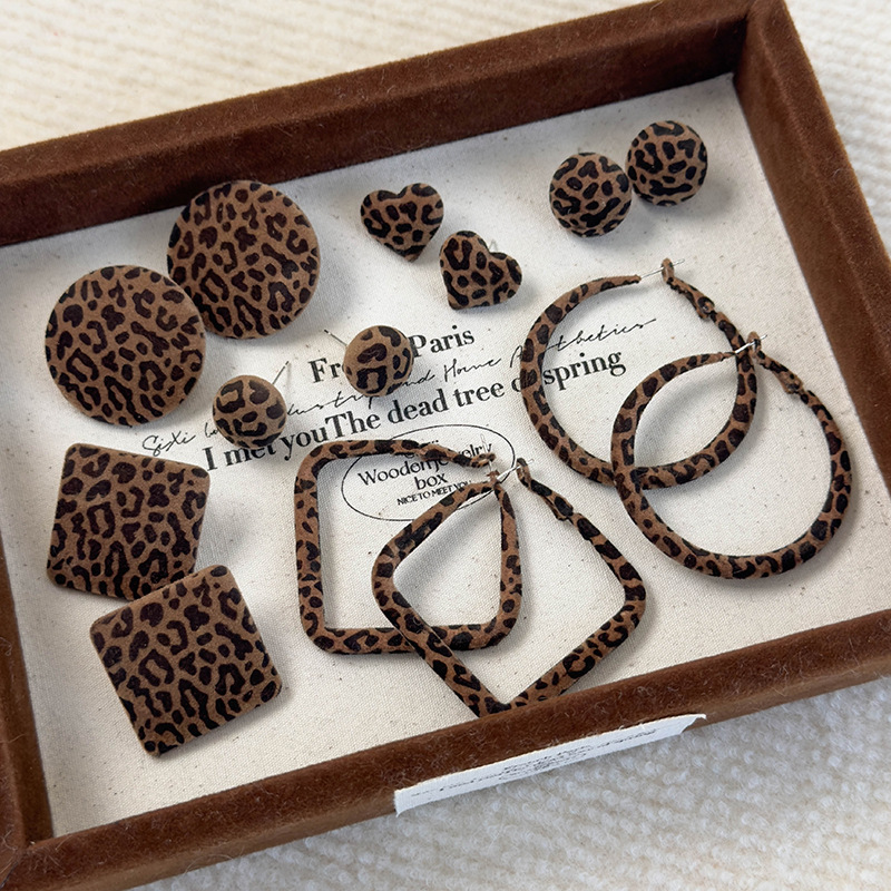 기하학 무늬 레오파드 플록 이어링