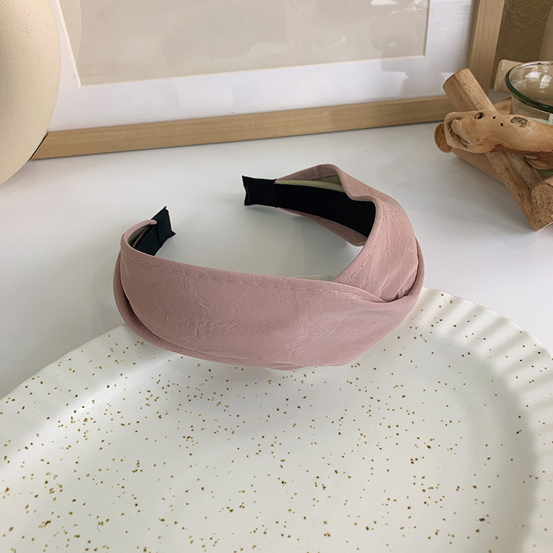 Diadema Cruz Ancha de Cuero PU