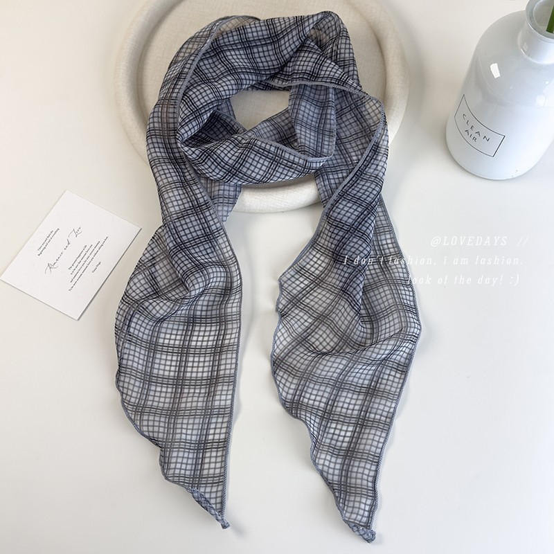 وشاح طويل ضيق منقوش أزرق