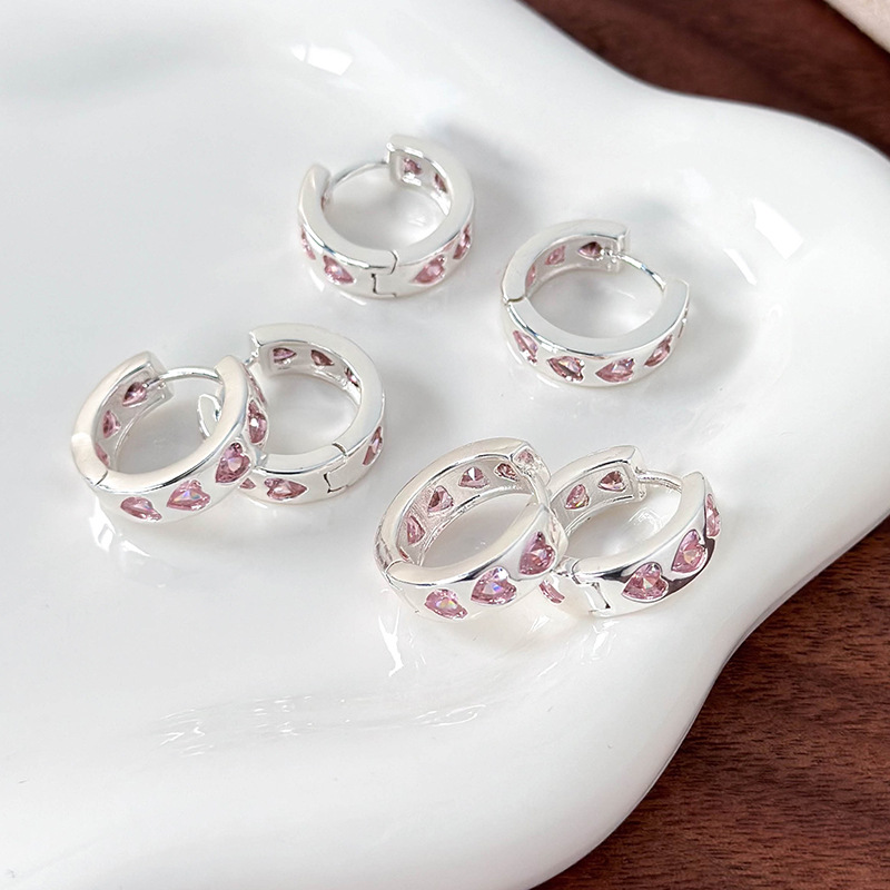 Серьги-сердце с розовым бриллиантом