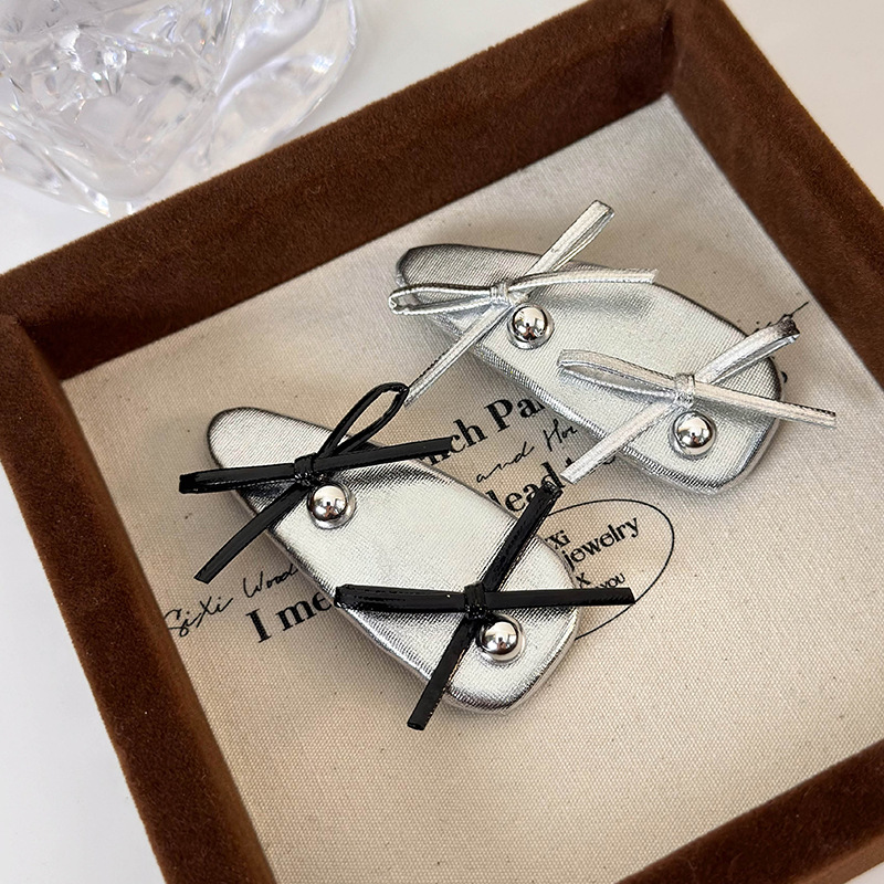 Barrette à Cheveux en Cuir avec Noeud