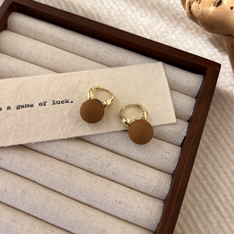 Anting Hoop Bola Matte