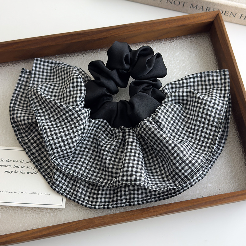 Houndstooth Scrunchy