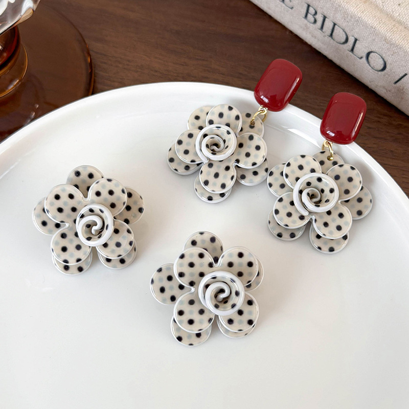 재패니즈 빈티지 이어 스터드