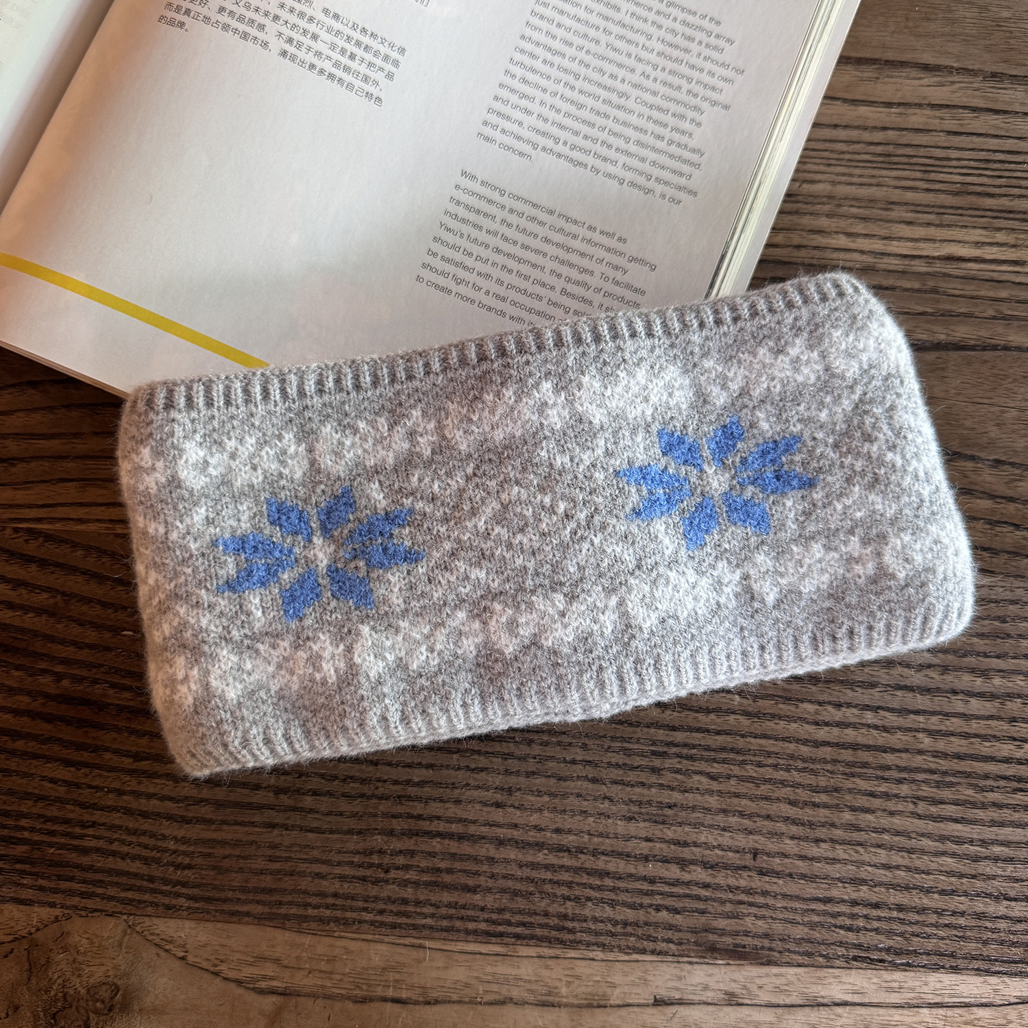 Πλεκτή Κάπα για Μαλλιά με Φαρδύ Γείσο