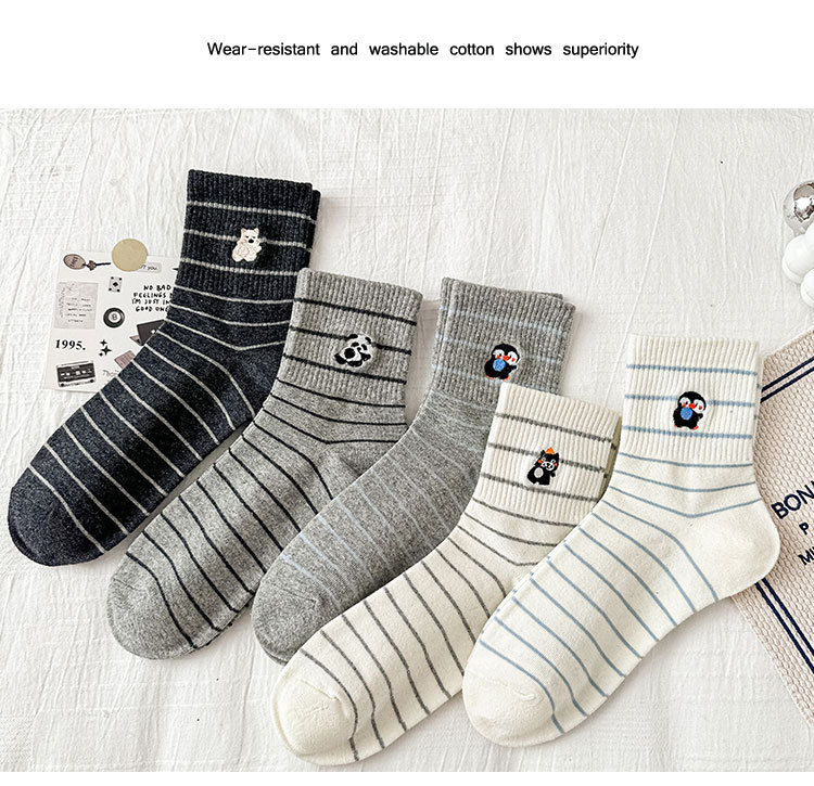 Meias Mid-Calf Femininas Bordadas com Listras e Desenhos Animados