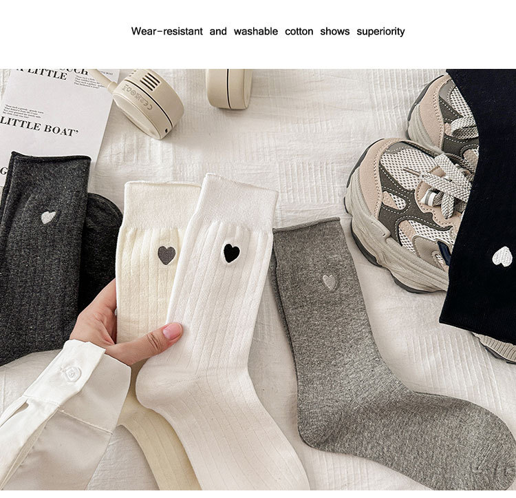 Meias de Coração Bordado