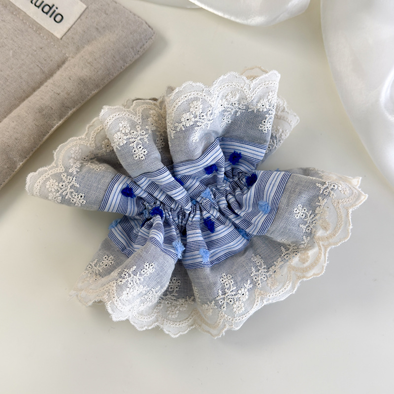 Słodkie Niebieskie Koronkowe Scrunchies