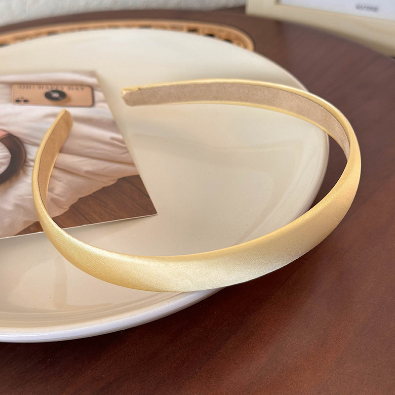 Cinta para el Cabello Estrecha de Satinado