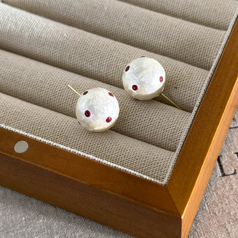 레드 폴카도트 펄 이어 스터드