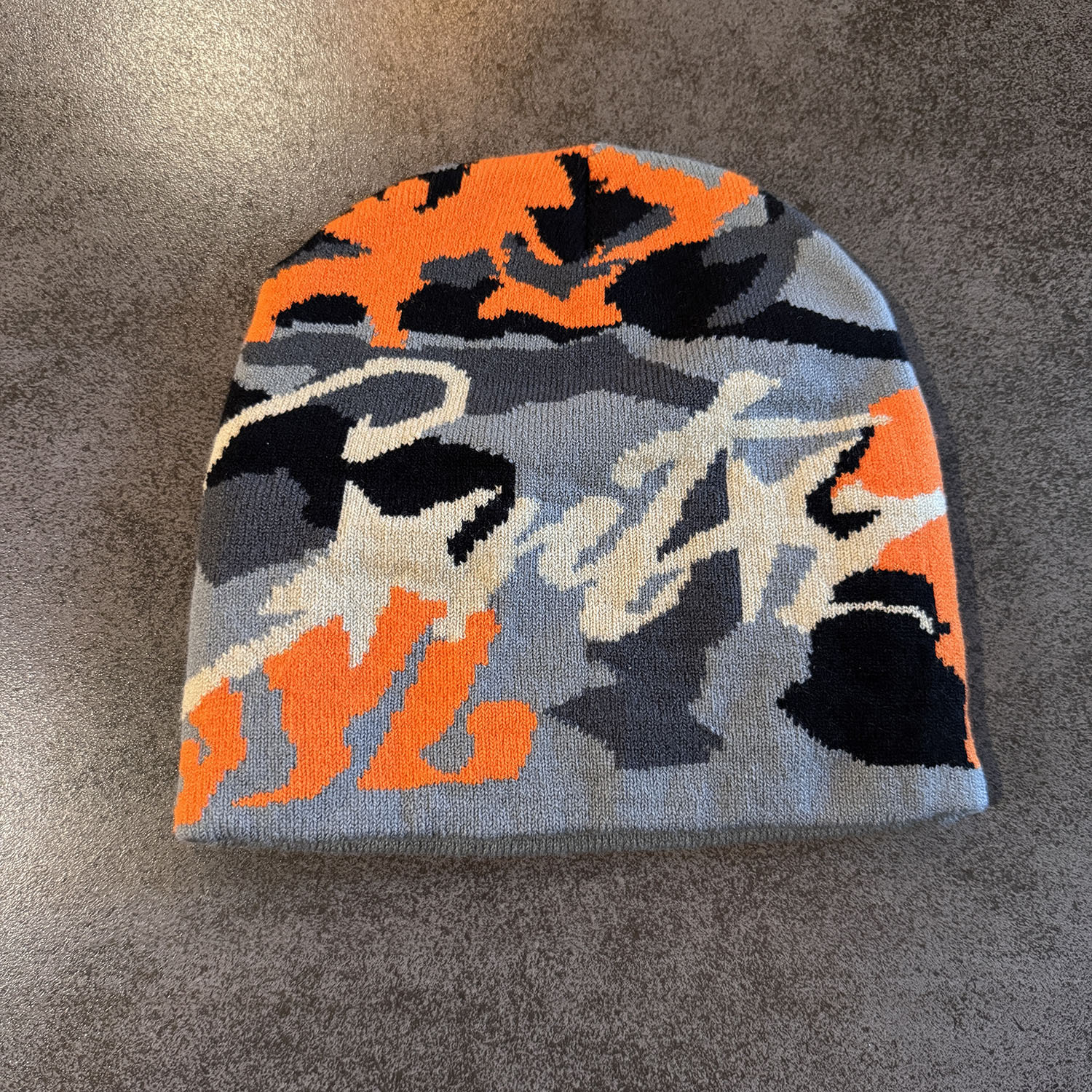 Strickmütze Retro Tarnung mit Buchstaben