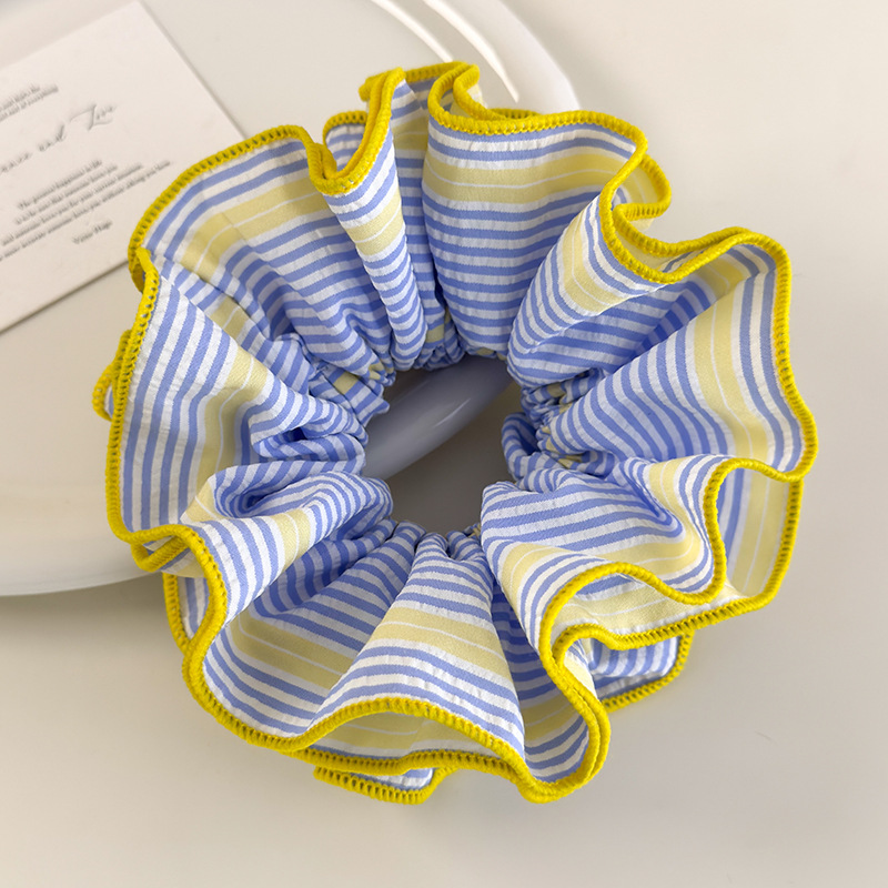 マルチレイヤーストライプスクランチー