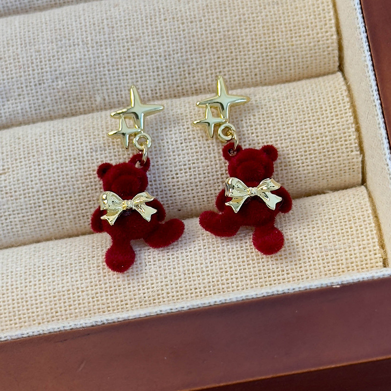 Burgu Flok Çiçekli Küpeler