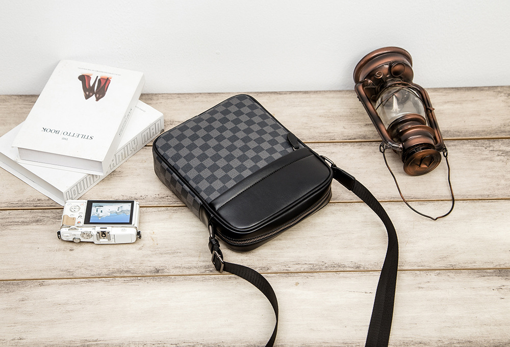 メンズメッセンジャーバッグ