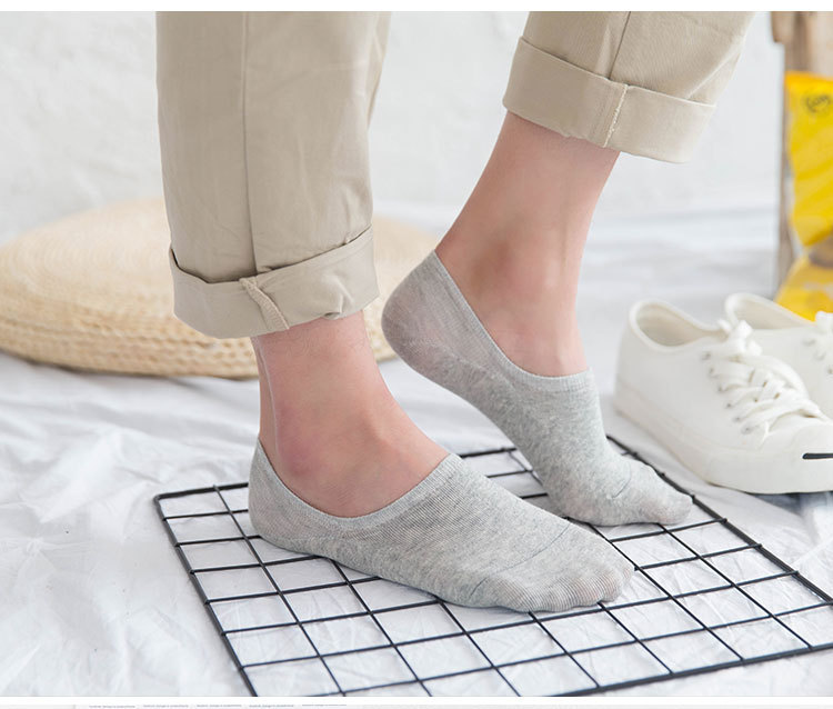 ถุงเท้าไม่โชว์ขอบผู้ชาย