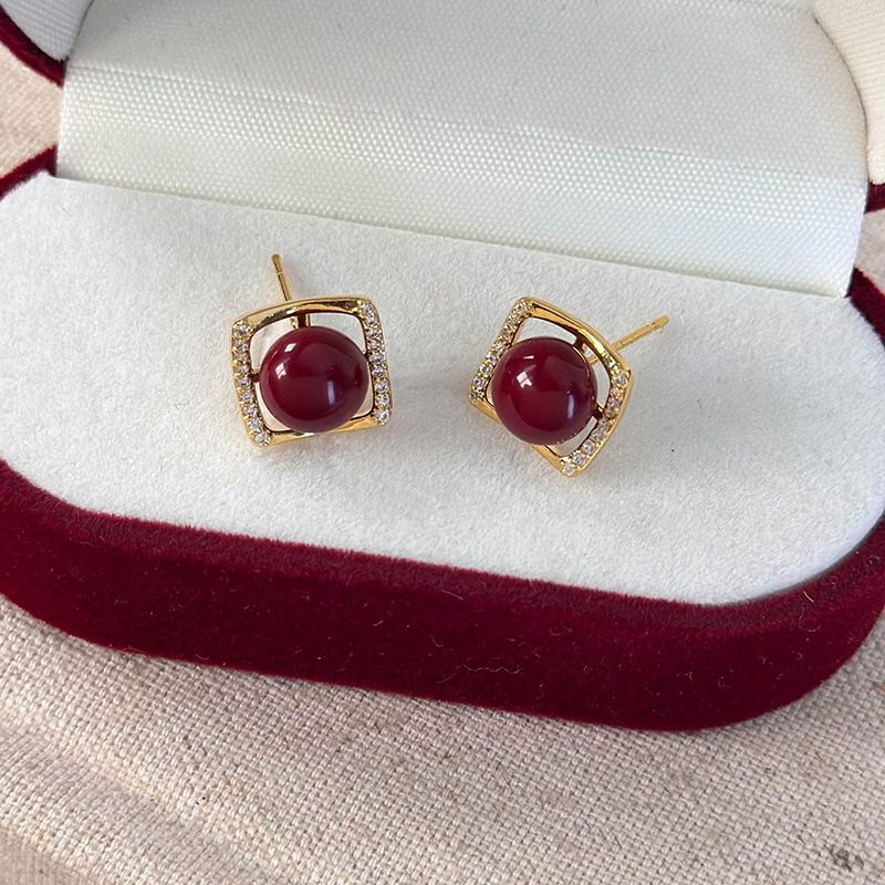 레드 빈 펄 이어스터드 스퀘어 지르코니아