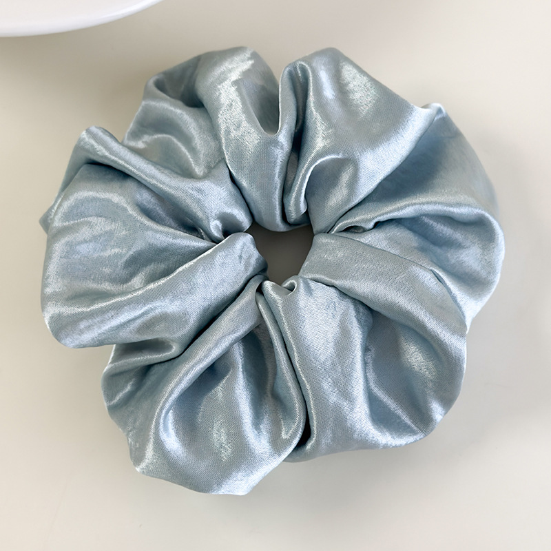 クリームサテンスクランチー