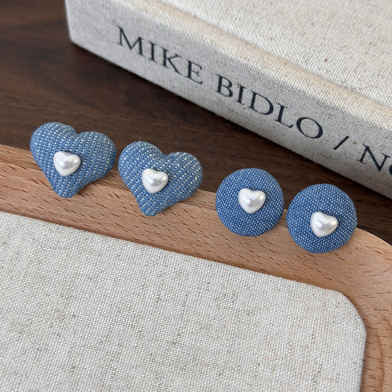 Orecchini Cuore e Tondo Blu Chiaro