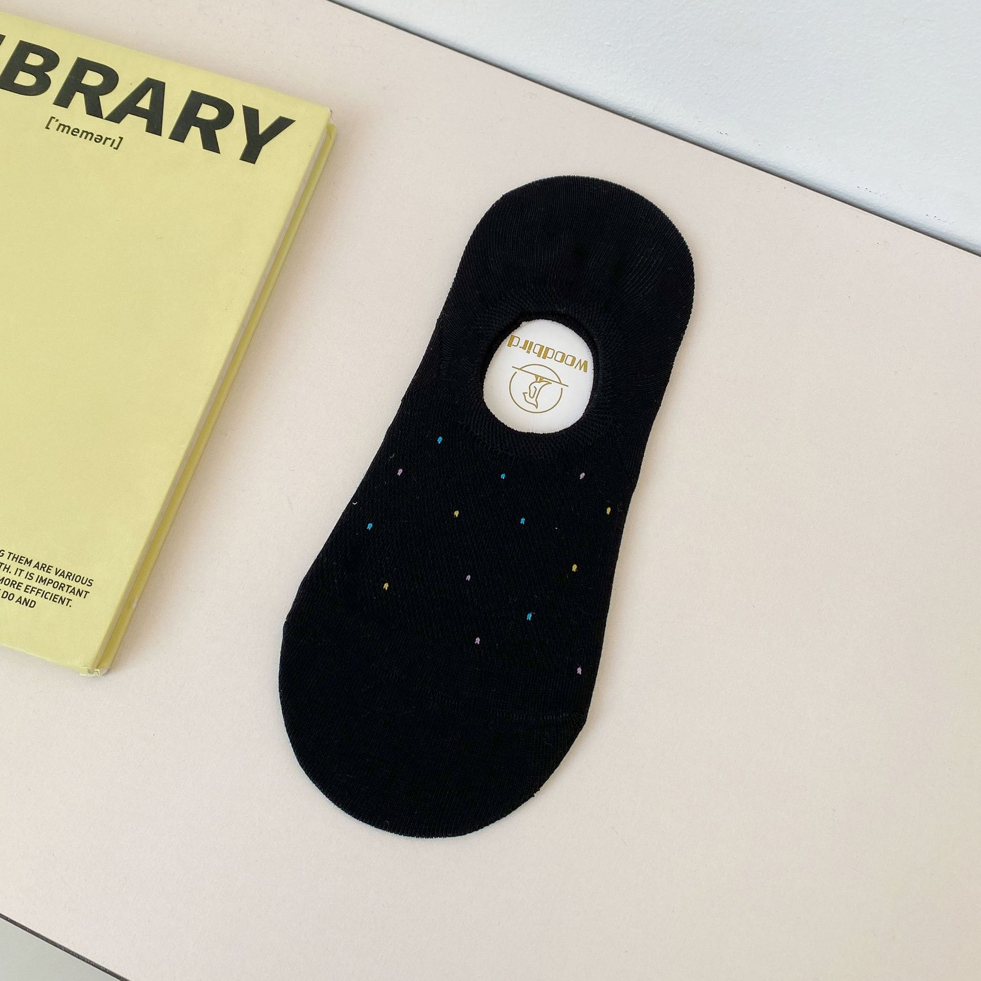 ถุงเท้าไม่มีขอบสตรี