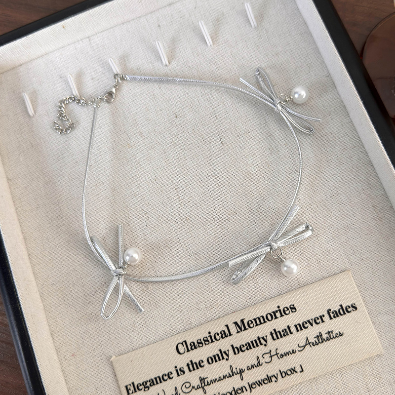 Шкіряний Намисто-чокер з Перлиною