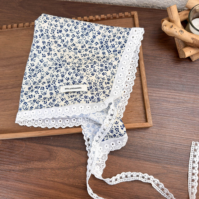 Eșarfă Triunghiulară