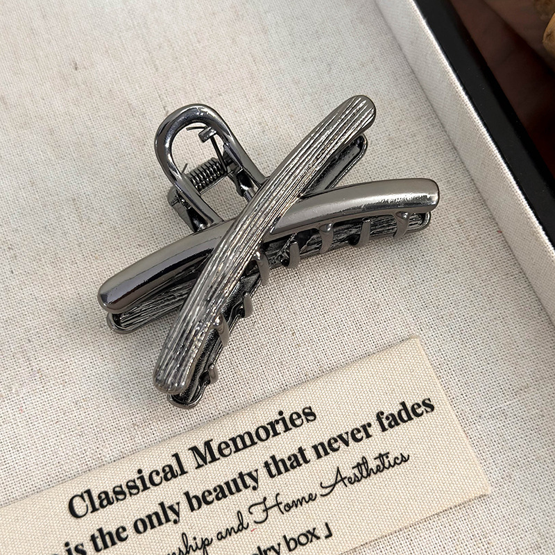 Металева Заколка-Акула X-Подібна Крос