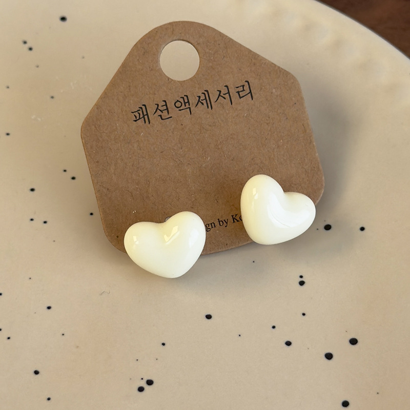 하트 모양 귀걸이