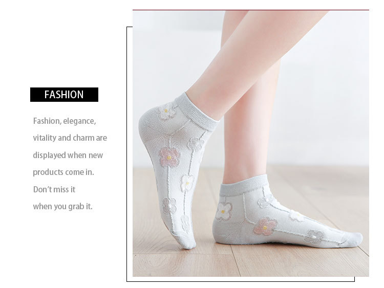 Kaus Kaki No-Show Wanita Motif Bunga