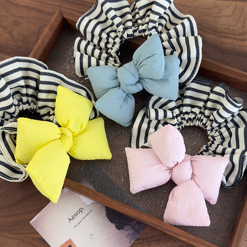リボンストライプスクランチーヘアタイ