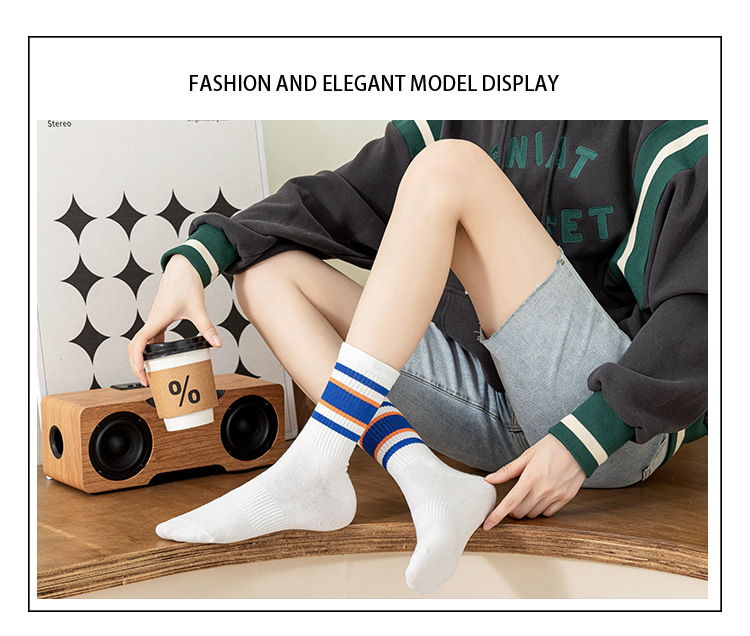 Podkolenky s duhovými pruhy