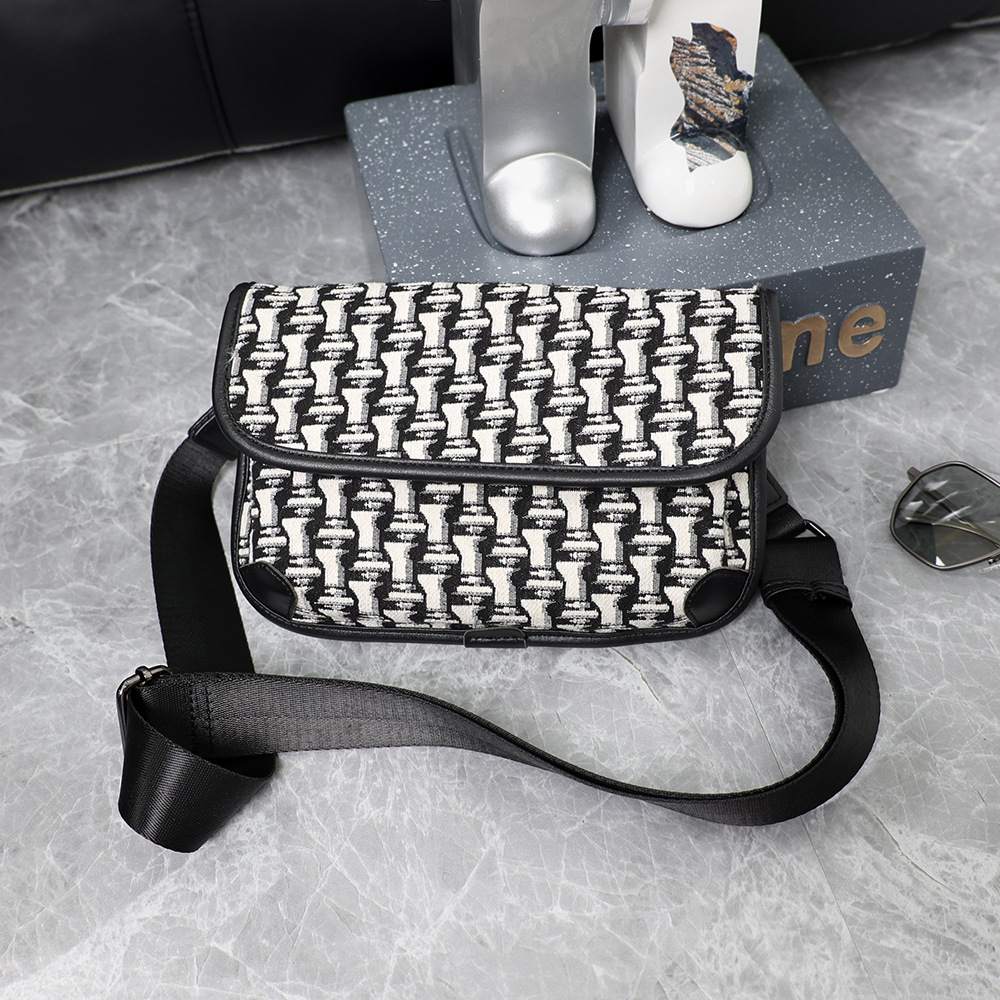 Męska Saszetka Na Klatkę Mała Kwadratowa Skóra PU Czarna