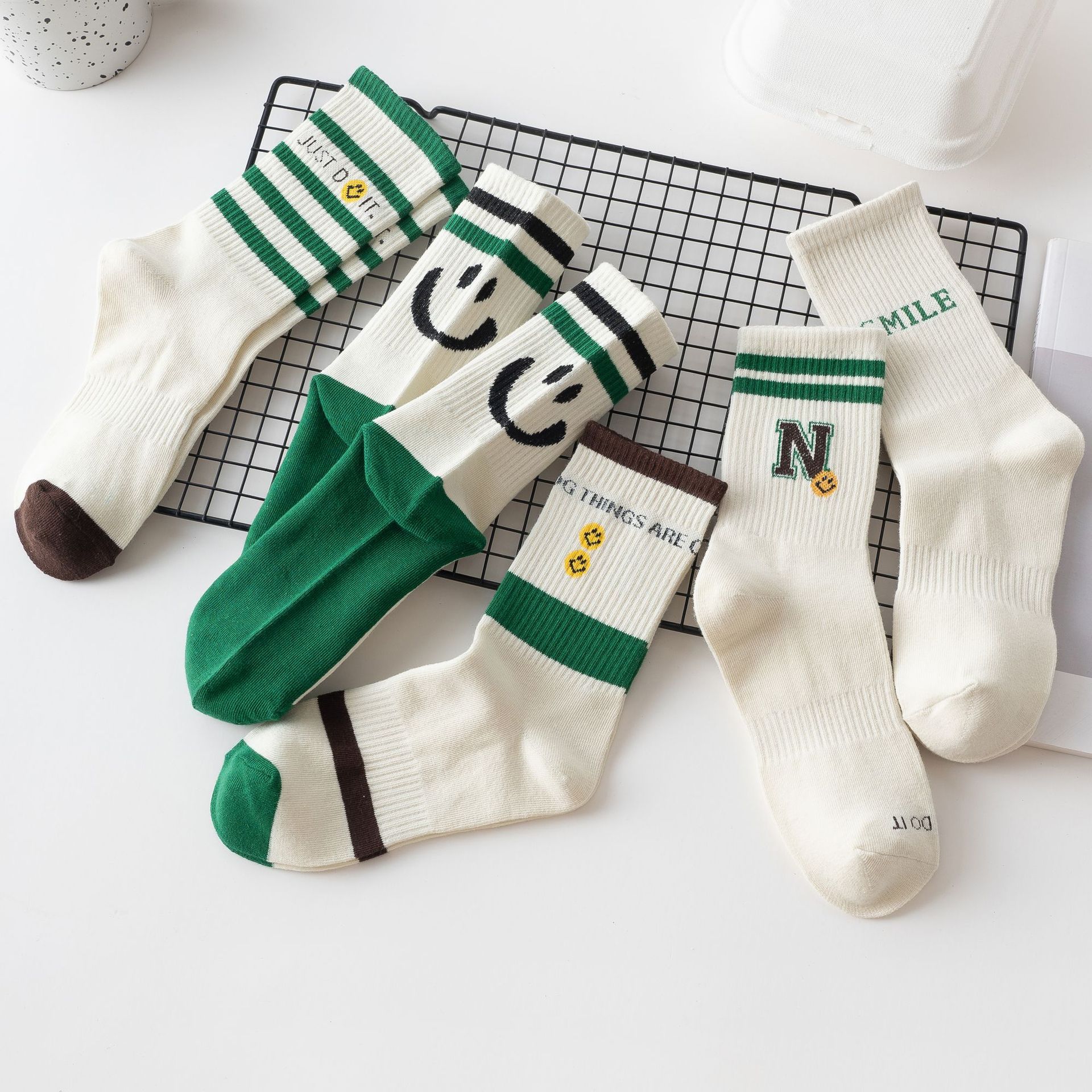 ถุงเท้าผู้หญิง Mid-Calf