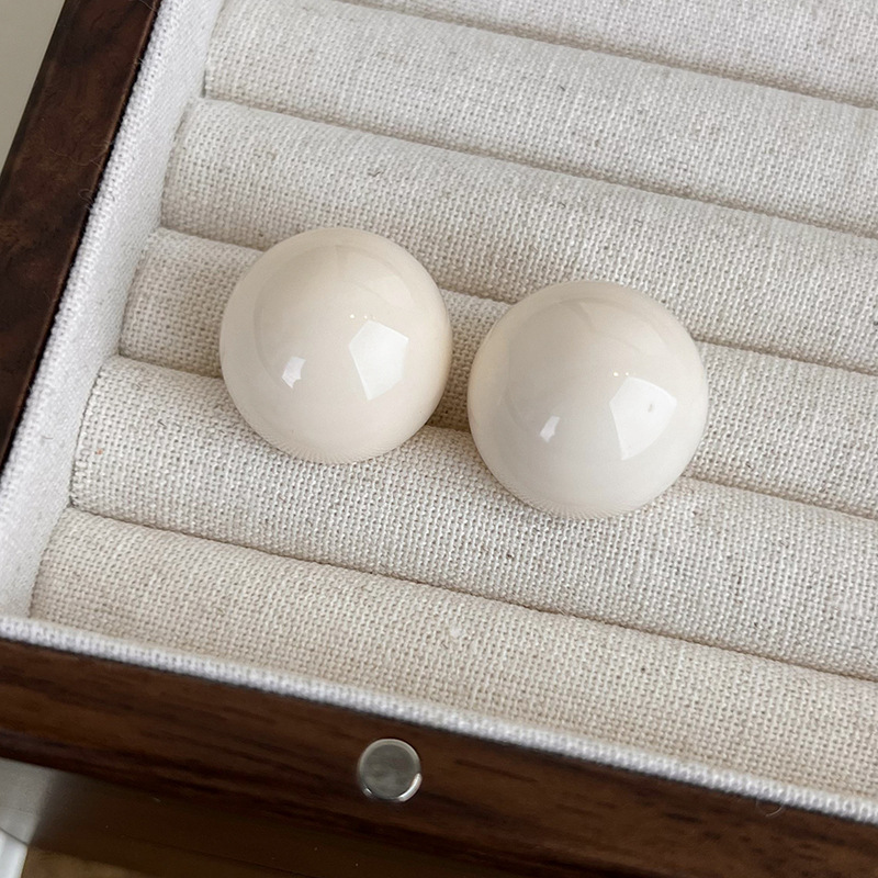 원형 레진 스터드 이어링