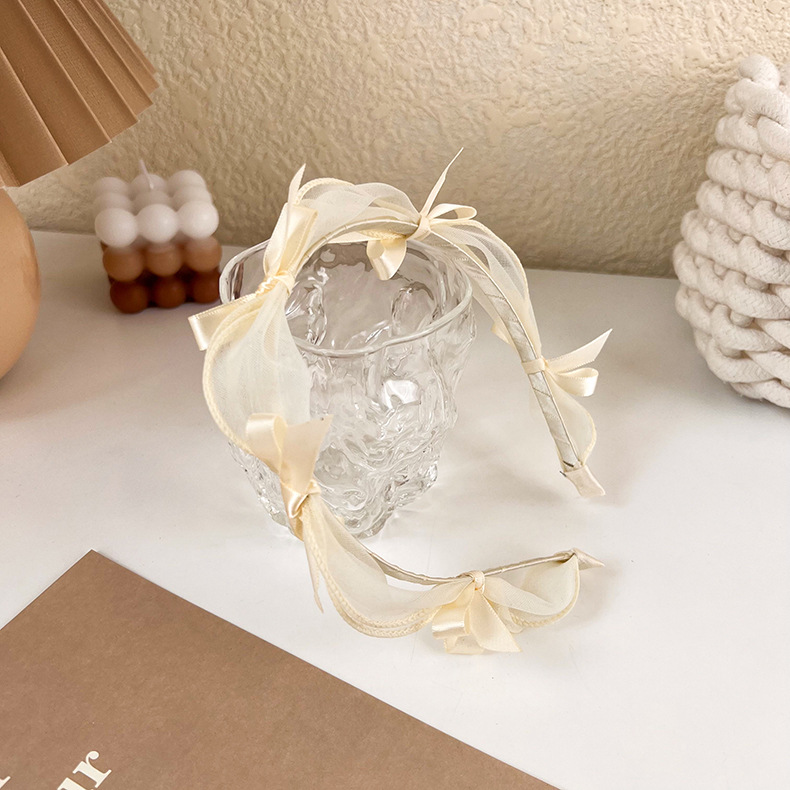 Diadema con Lazo Elegante