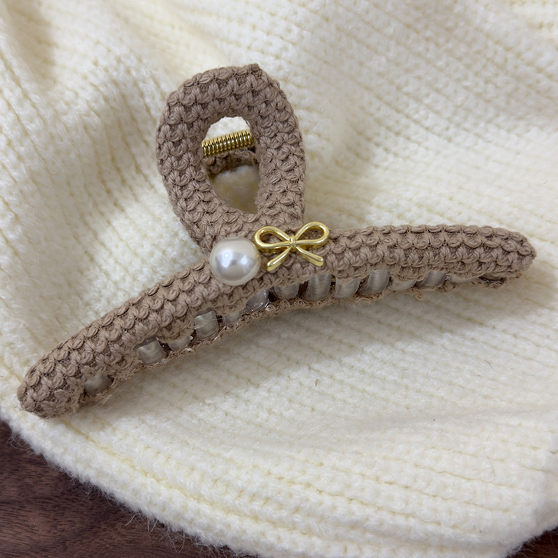 Zapinka do Włosów z Szydełkową Kokardą