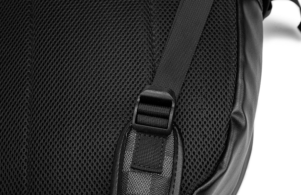 กระเป๋าเป้ลายสก๊อตผู้ชาย