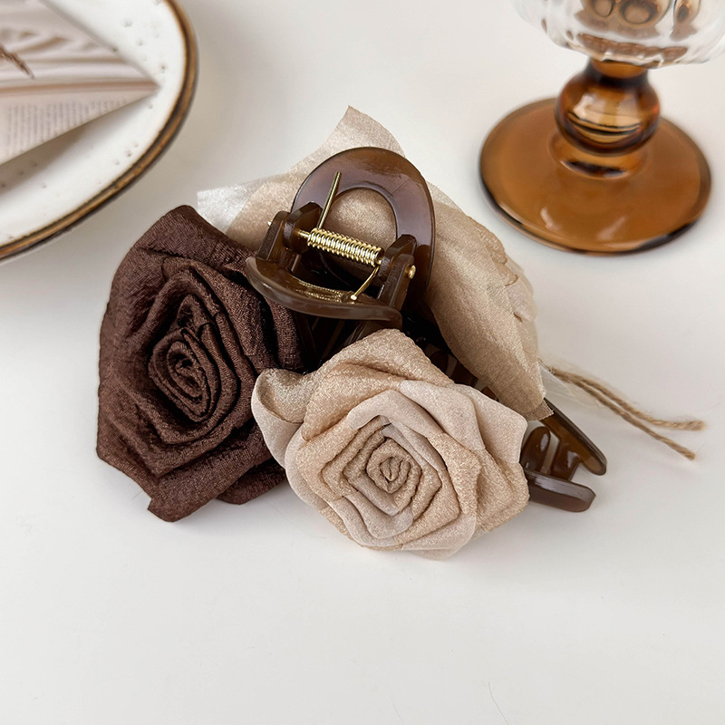 Agra de Păr cu Trandafiri Uscați