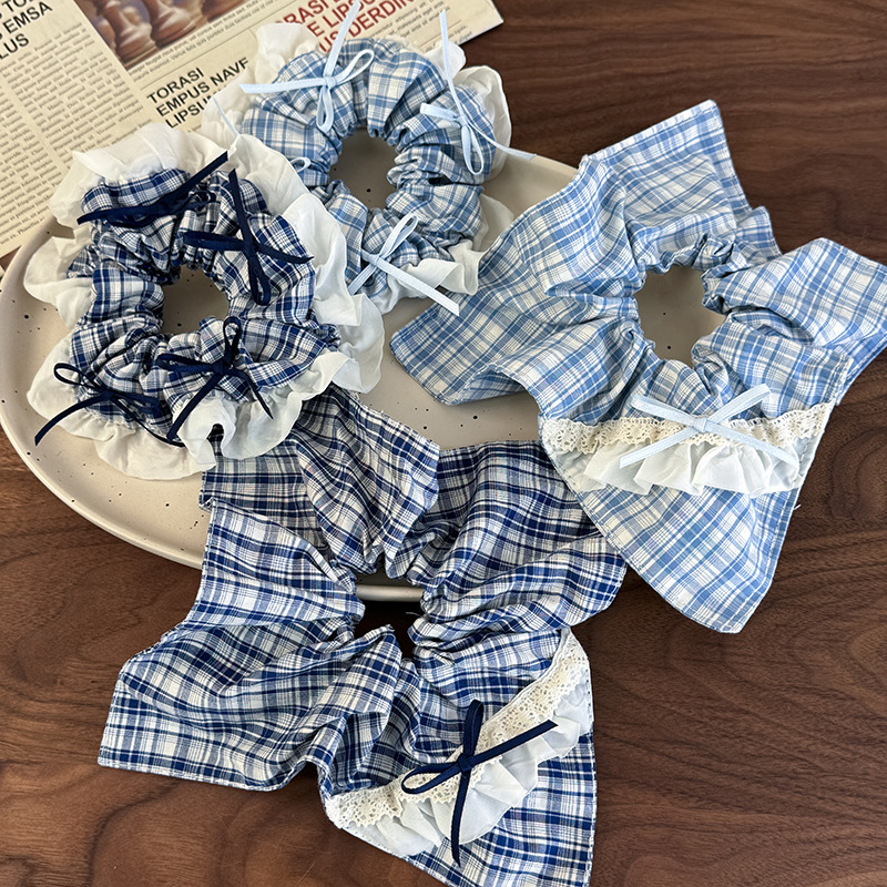 Scrunchie Pita Rendah Kotak-Kotak Biru