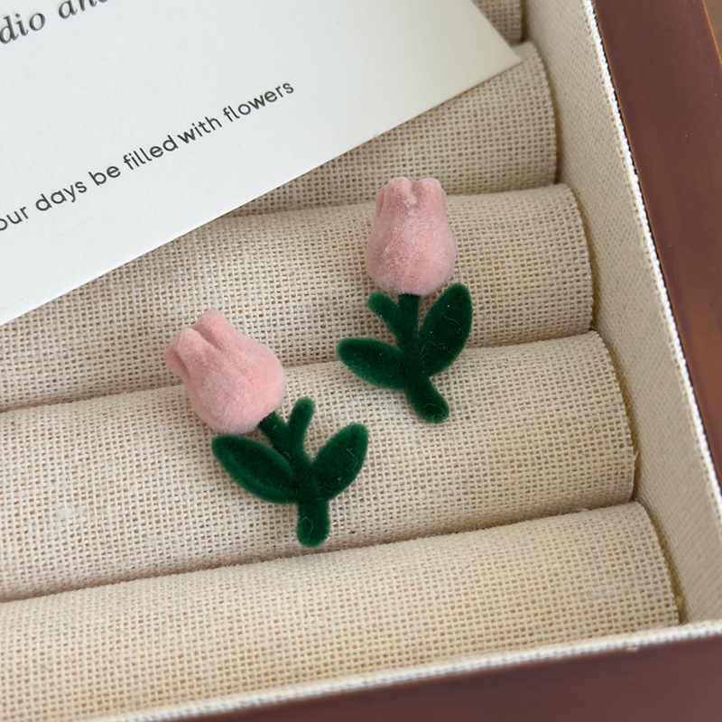 Tulip Earrings