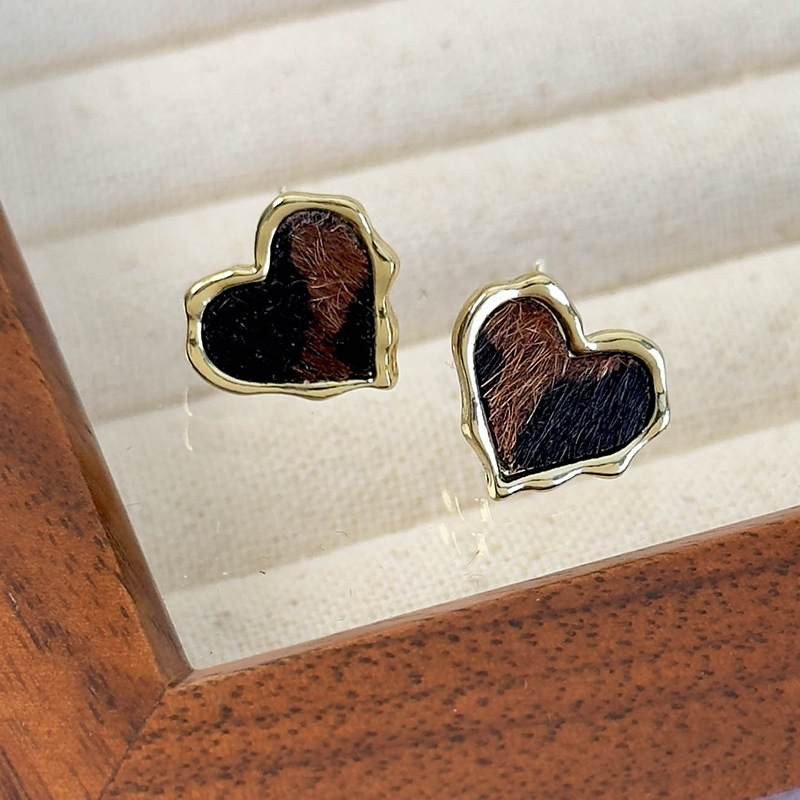 Geometrické Náušnice Srdce s Leopardím Potiskem