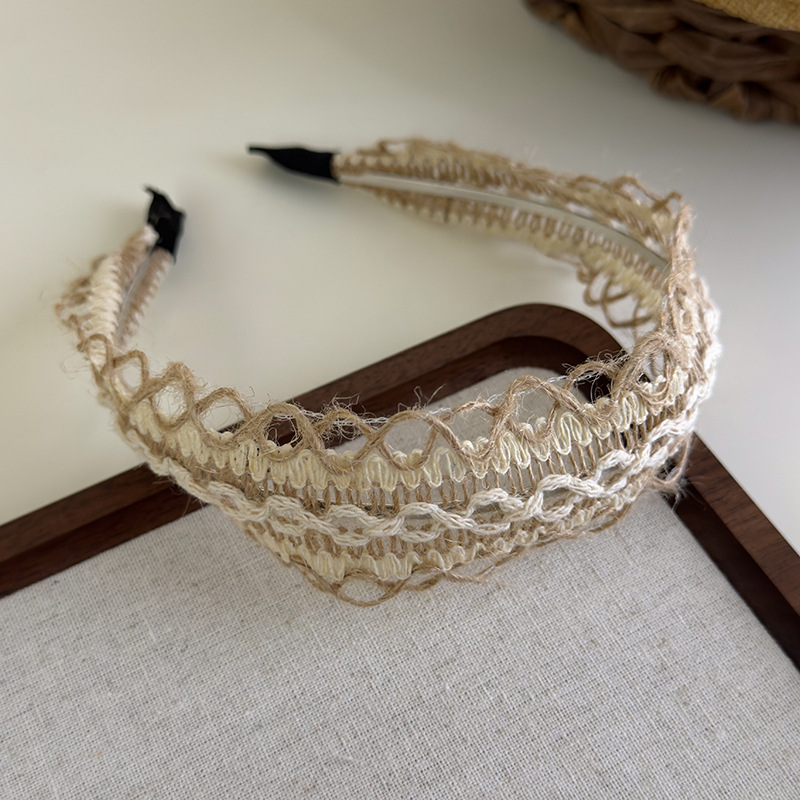 Diadema de Paja de Ala Ancha