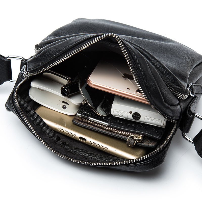 男性用クロスボディバッグ